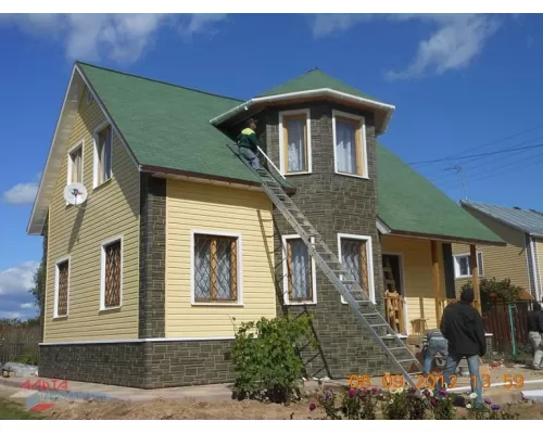 Фасадная панель Камень (Малахит) 1130х470 мм